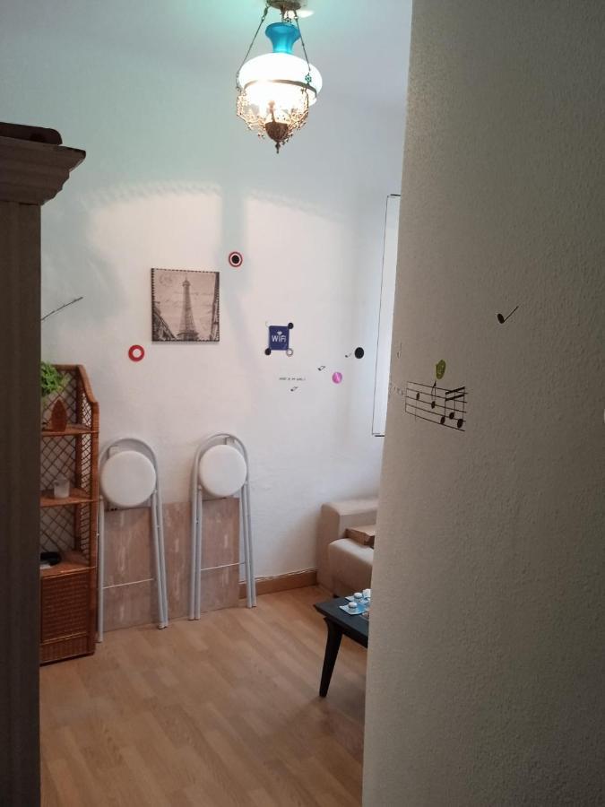 Habitacion Privada En Pleno Centro De Madrid Esterno foto